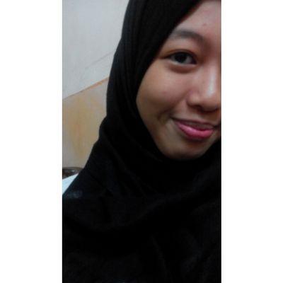 PutriAzmiraa's profile picture. redha.