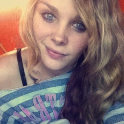 Just Some 19 Year Old Girl Obsessed With Fairy Tales And Anything Romantic! :P I Love Spider-Man And Captain America! Boom! Aspiring Model! :*