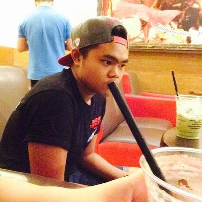 robertooo____'s profile picture. Go HARDWELL or go HOME