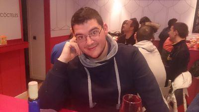 de un loco mental a un chico encantador en un segundo. pero sin ser bipolar