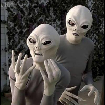 CloutThealien's profile picture. fuck u pay me!!!