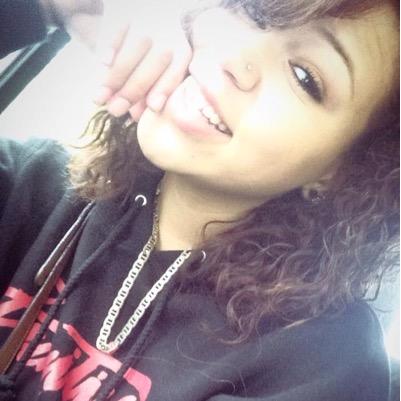 Kik me; FOREVERXRIA