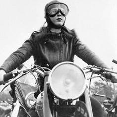 Love Motor Bikes like Harley Davidson, Indian Motorcycle Vintage Motorcycles, Henderson Bikes, Bobbers, Knucklheads, Flatheads, Shoveheads, Choppers, V Twin,