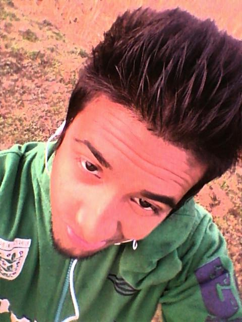 oppz..Hie guYz u knw who I m no u ol dnt knw....iTz me Deepesh kr singh I luv mkng new frns nd meet new people..I hate doz who shw at2d so be in ur limit..nd nj
