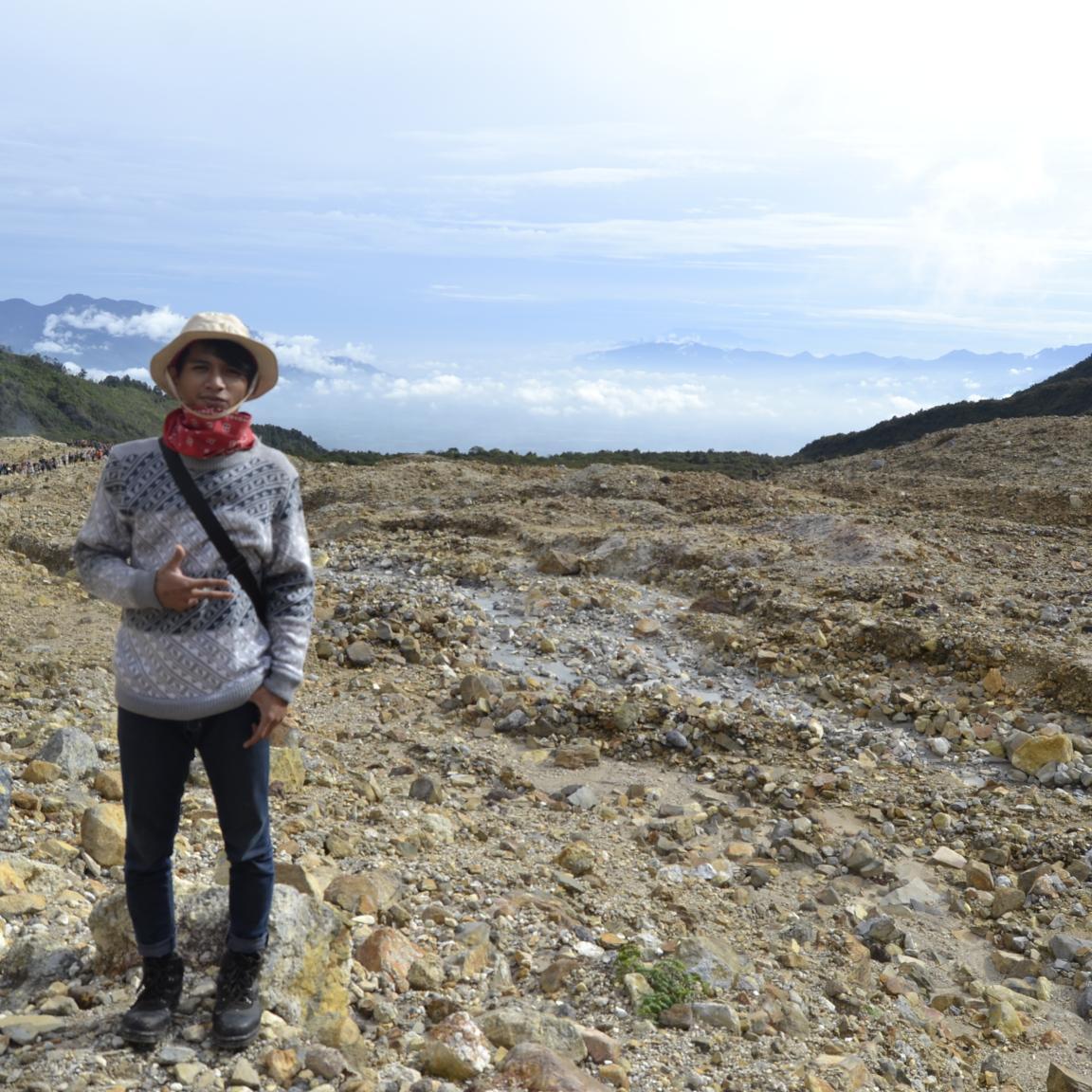 _azharii's profile picture. stay with me !!!