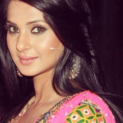 jennifer winget.    Love jéńńíféŕ wíńgét 
Dęšįńgs for jennifer 
ĵĕňňў ŵĭňğĕt fč