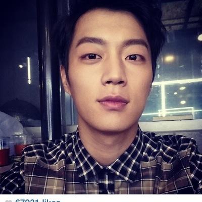 HI! IM A KPOP FAN I LIKE BEAST & APINK...OTHERS TOO.WATCHES YOUTUBE: ,KPOP VIDEO,PEWDIPIE BRO FIST!!(B2UTY)비스트❤️