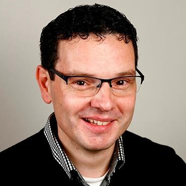 Microsoft 365, Teams, SharePoint & Office; Infra
Christian, happily married & proudly dad (6 kids, a twin)
Reading, Politics/SGP, GerGem, Scouting, Tennis, GTD
