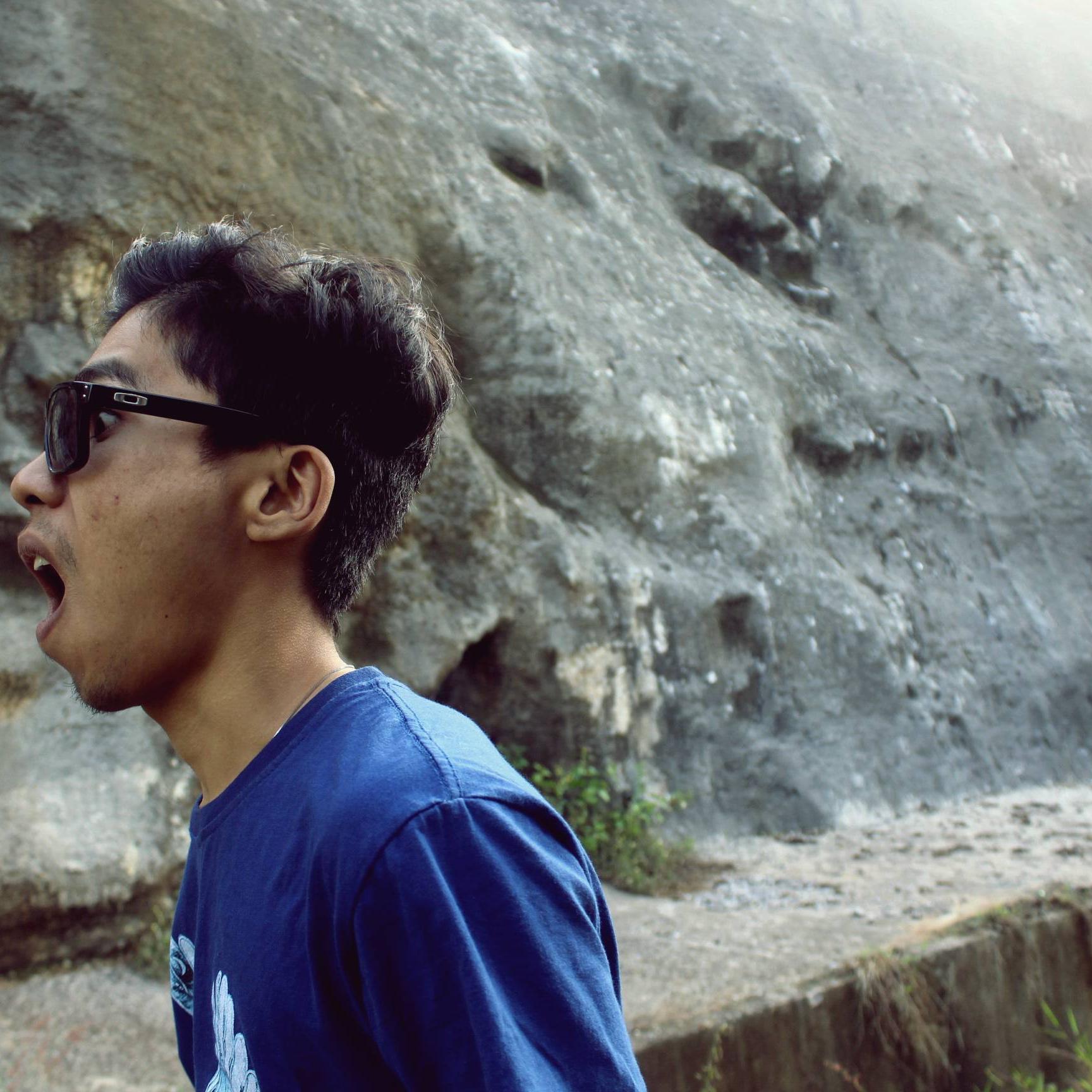 21 DESEMBER 1994 ?WORKING ......... is to win the WAR to be THE KING