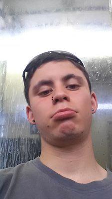 axelbrandan's profile picture. no pretendo ser distinto meti la pata mas de una ves lose