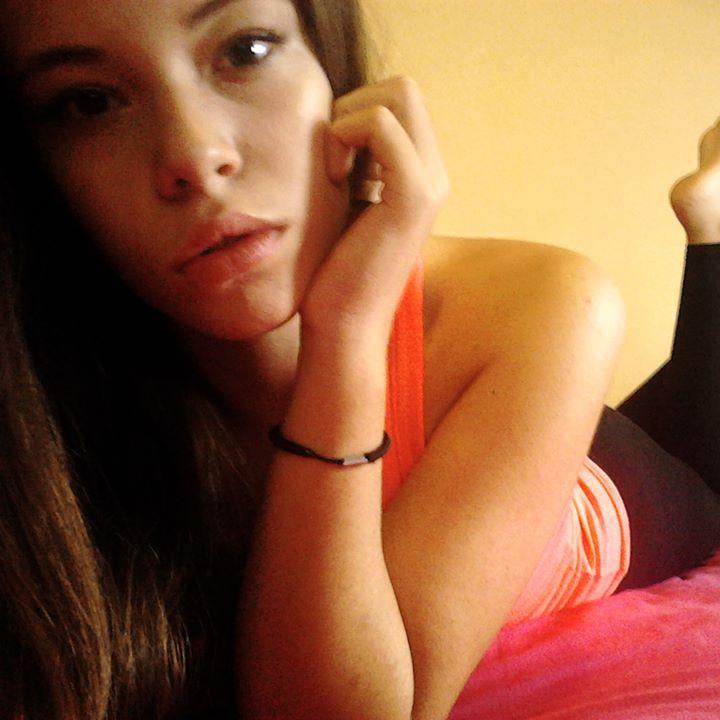 rina_ptz's profile picture. Hey guys ;) Smile, you never know who is gonna fall in love with your happiness :)