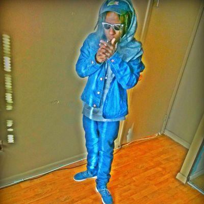 CondonTerraceDaAlley bitch!!! S/0 too DipSetRIP Kaywane/Gucci We Miss u Bird, won't never forget u .....Free @FERRARIVROOM....