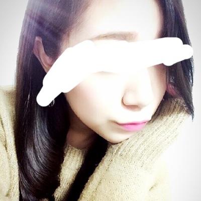 21歳大学生♡ 裏垢はじめました♪ エロいかもっ？笑 かまちょ〜♡✨