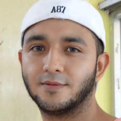 Soy un poco de todo y mucho de nada. Solo porque me sigas no quiere decir que yo esté obligado a seguirte.