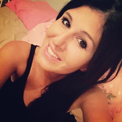 annajewels's profile picture. Student . Traveling . Blogger ✏️.