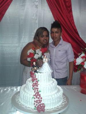 ela tem ousadia e é filha de Deus,adora fazer amigos e é sincera.....