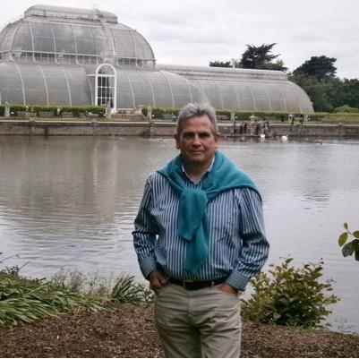 Company Director owner werck ltd. Formerly business development expert in IT, now writing fiction, ambassador for SAT7 and improving my tennis!