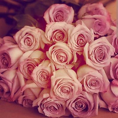 اكتفيت بك عن ملذّات الحياة .
