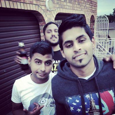 Nikk_L's profile picture. I Imagine Dragons. Writer. Sport Student. Walk on with HOPE in your Heart. #YNWA