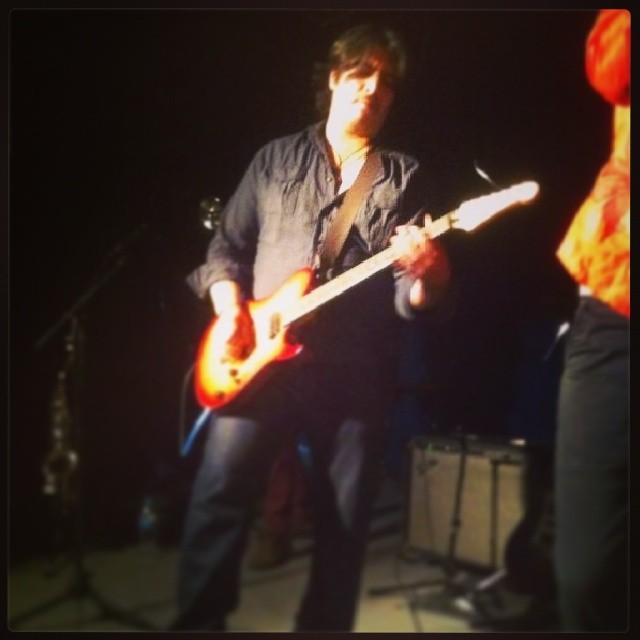 Guitarrista, rocker, compositor, maestro de guitarra, Productor y coaching artistico.