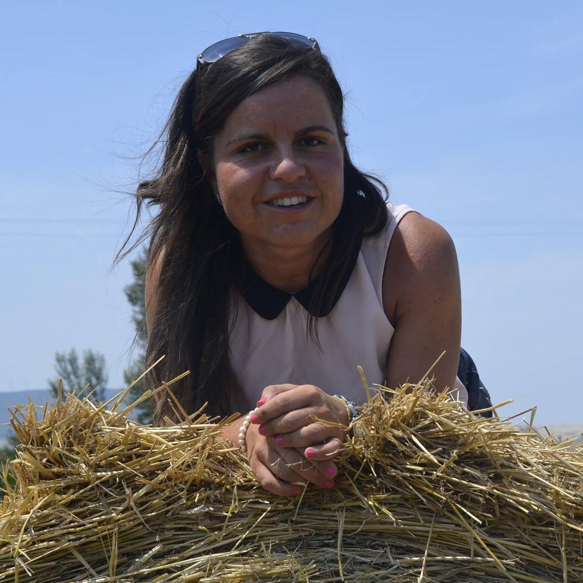 Profesora en Salesianos La Almunia. EDUCADORA de CORAZÓN. En formación continua. Comprometida y convencida en obtener la mejor versión de cada persona.
