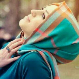 ‏‏‏‏‏‏أملك الثقة في حديثي ، في تفكيري 
في أناقتي ، وفي من أكون .. لذای لا أحتاج ملاحظات من أحد .. الخاص مهمل