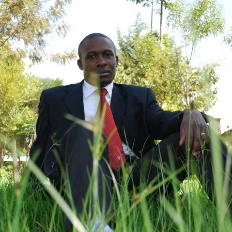 A cool guy n friendly, love life n respect to the humanity.