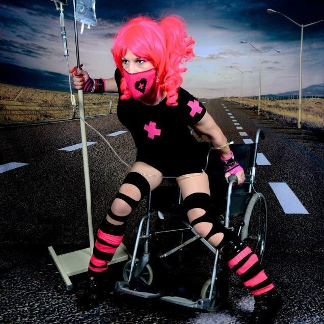 Alt model, lover of fashion/tattoos/piercings.
CEO at The Twisted Agency!