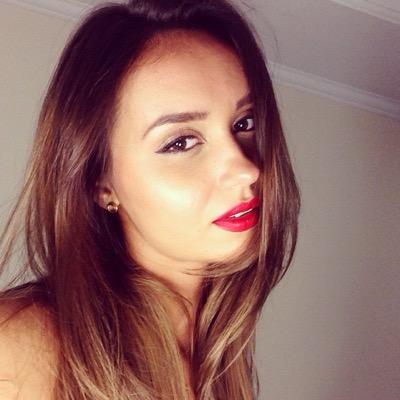 ina_lup's profile picture. Stardust material. Dreamer. Fairy tale believer.