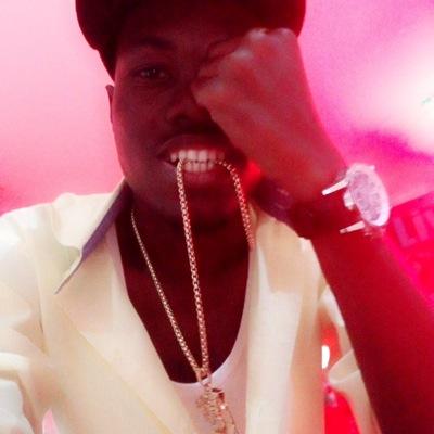 Rapper|Singer|Song/Ghost Writer|Producer @ Money Family Entertainment IM.A.LYNCHPIN2013@GMAIL.COM BBM Ping : 7C4D8694