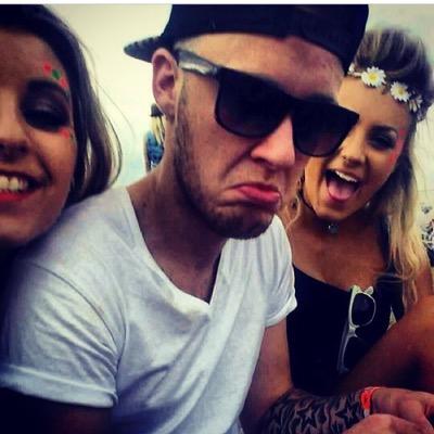 RossKellySt's profile picture. my nigguh