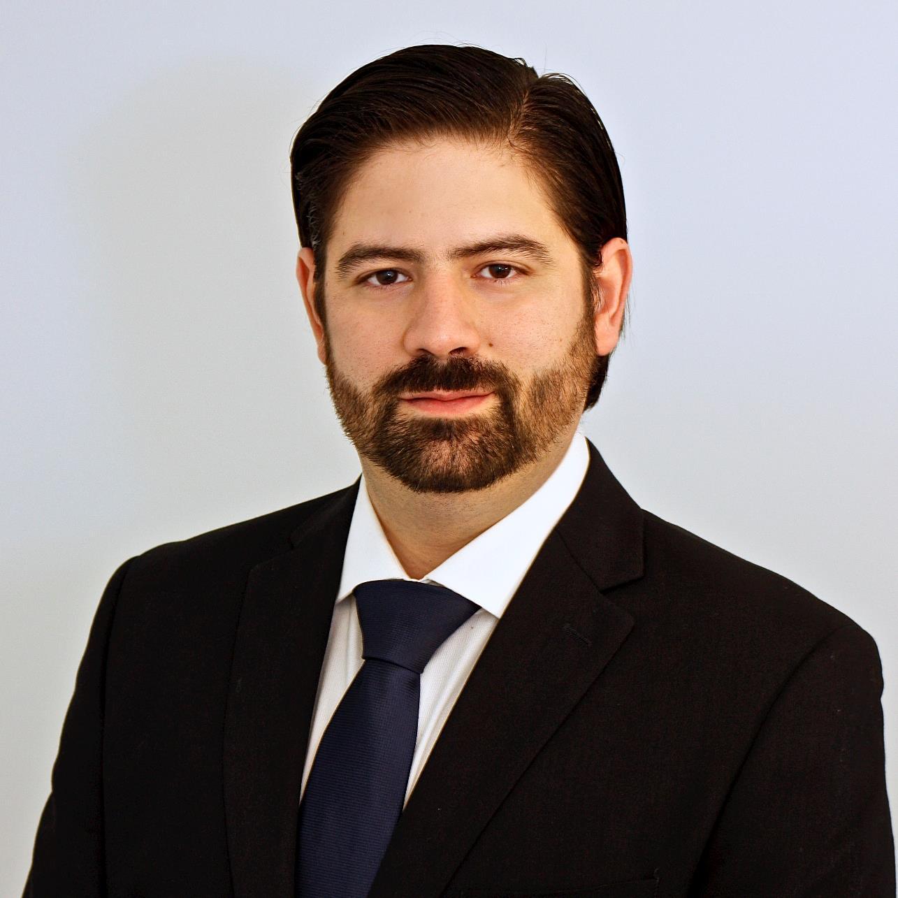 Father, husband, entrepreneur, lawyer, in constant pursuit of knowledge. Airplane enthusiast and a passionate fan of cooking. Opinions are my own
RT≠Endorsement