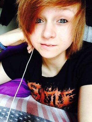 Hello I'm casey I'm 19 I'm bi I am very shy and I like to put people before myself