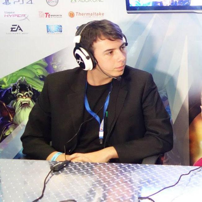 Player y Caster de #LeagueOfLegends. Alma y corazón de bronce.