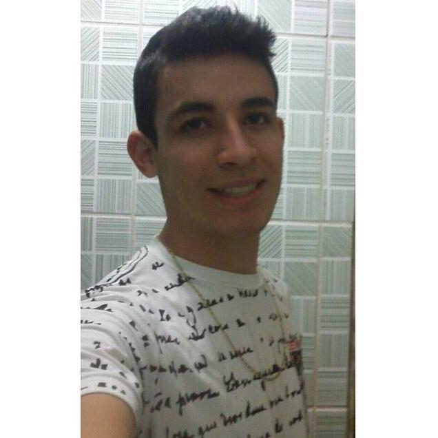 Para ter sucesso na vida, não basta apenas pensar grande, tem que lutar para vencer.