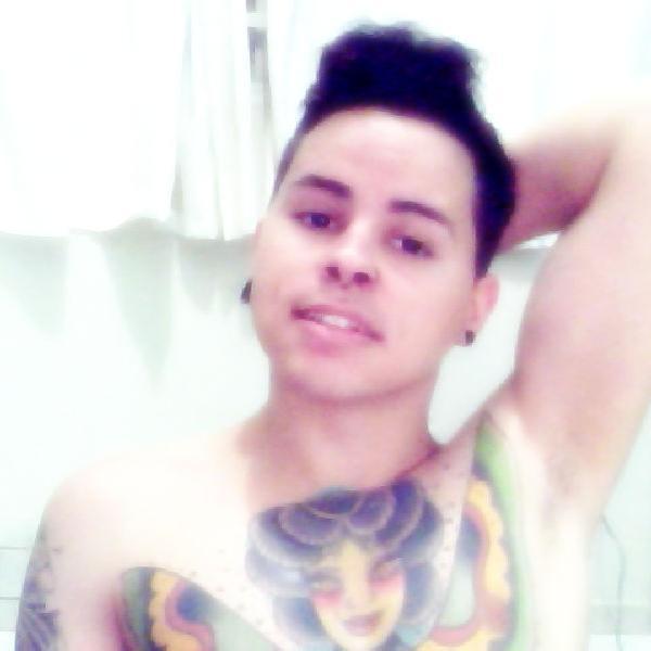 Não gosta de mim? Olha do céu até o chão. Esse é o tamanho do meu foda-se pra você.