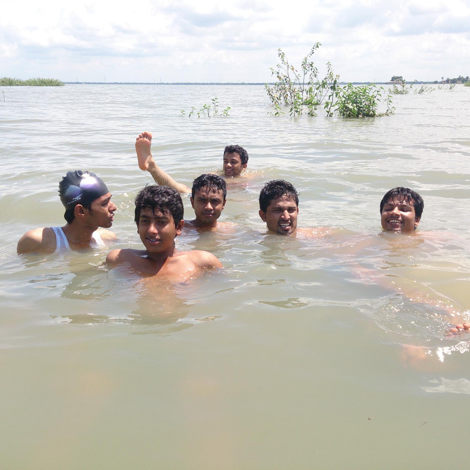 kinamjedibo's profile picture. Love is like war… easy to start, difficult to finish,and impossible to forget