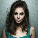 Élise Clarke - @BowsAndKnives - Twitter
