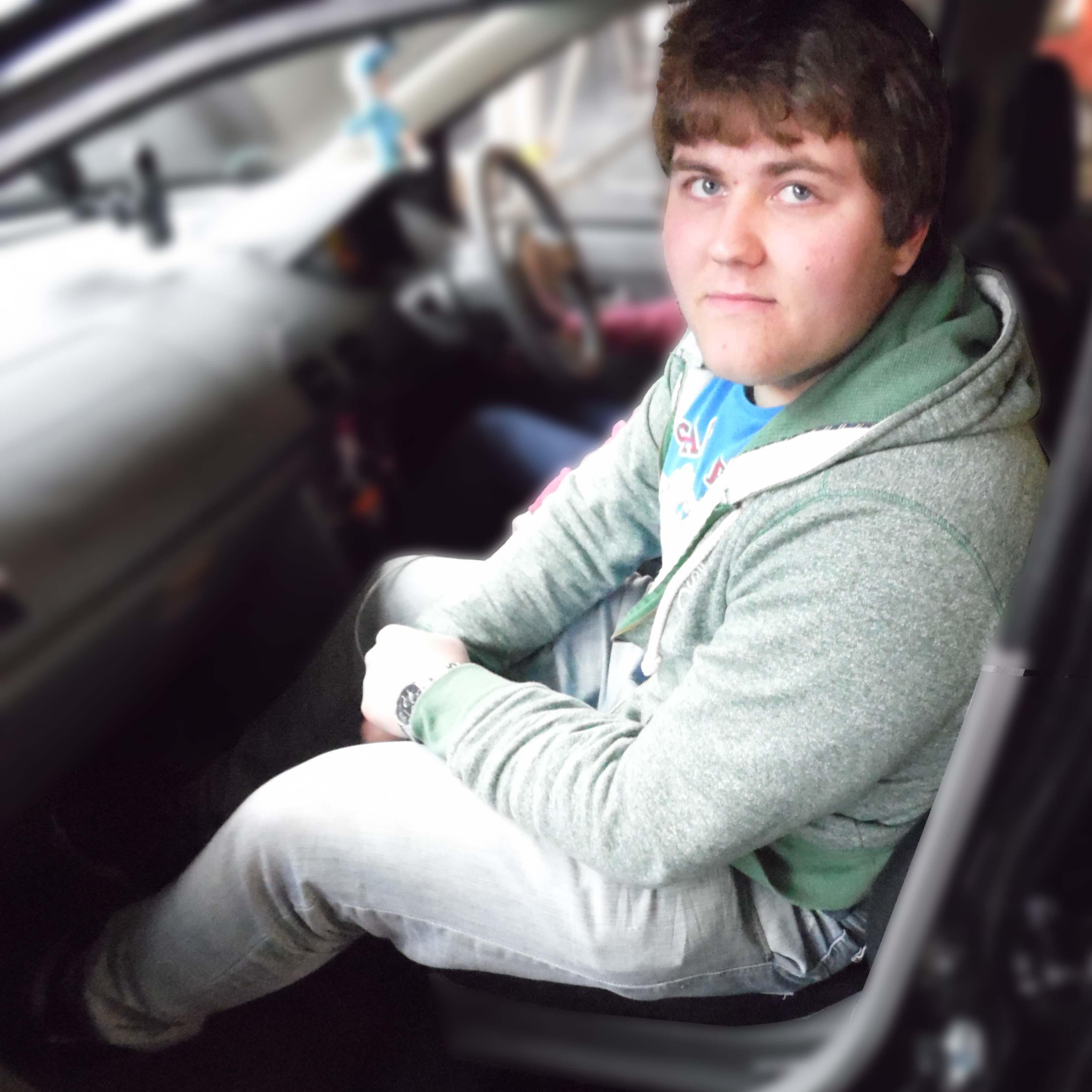 Sorry but Speedfreaks is now closed, this my personal account from now on! Games, cars, music, the gym life will be posted on here!! :D
