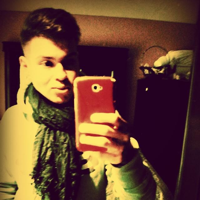 omargarza355's profile picture. 