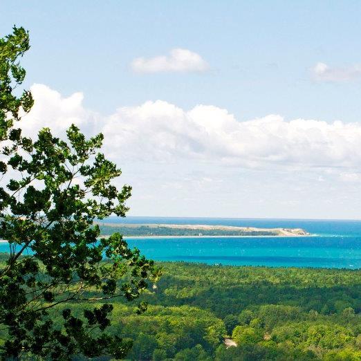 Leelanau Vacation Rentals is a vacation rental company offering condos, cottages and homes in the heart of the Leelanau Peninsula!