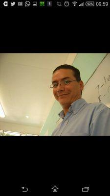 Abogado, Maestro en Derecho Público por la Universidad Panamericana. Amante de la buena música 🎸🥃 y la literatura 📖📚. Llitigio DDHH 🧑🏻‍⚖️⚖️