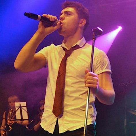 singer/songwriter from the ribble valley, footballer for @hurstgreenfc