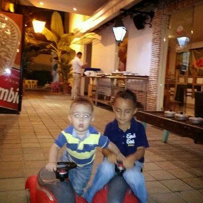 agradezco a dios por toda mi familia que nos regale salud y prosperidad