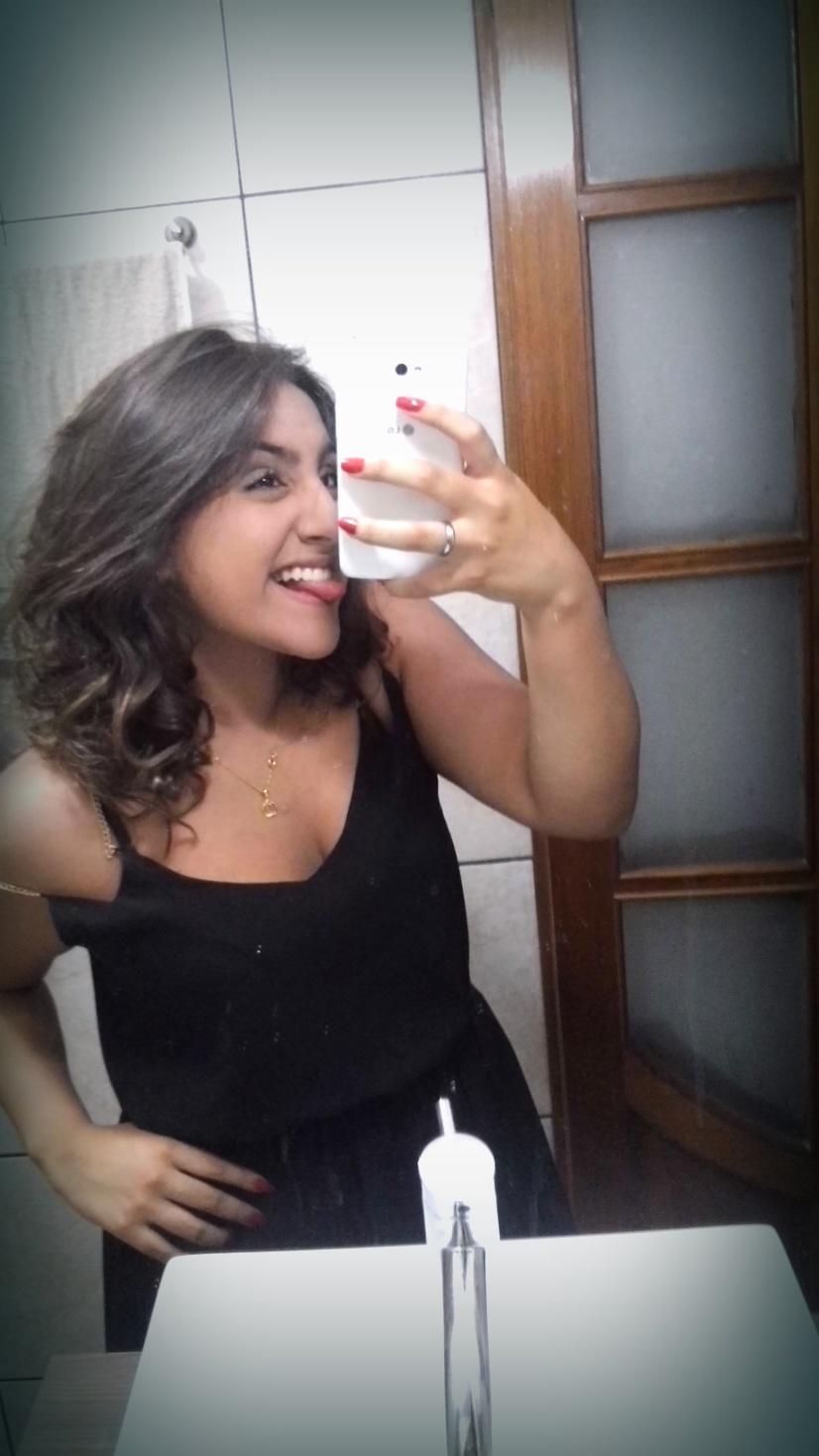 gabriela7564's profile picture. 