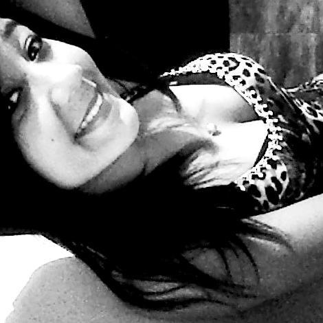 A VIDA é muito curta, então quebre as regras, perdoe rapidamente, beije lentamente, ame de verdade e ria descontroladamente.