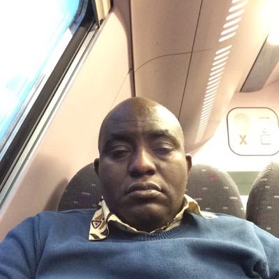 MpoyoJ's profile picture. 