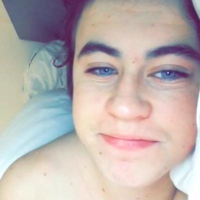 FOLLOW GRATIS PF RT, SE ELA GANHAR ELA VAI AJUDAR OS FANDOMS https://t.co/2yoApKeMaf ... @uanreckless / @WTFNAIOS