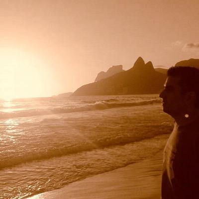 Heryagas's profile picture. Argentino, papá de Martu y Camilo, C.P.N., Sangre Xeneize, amante del buen vino.