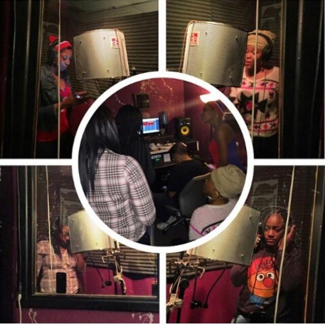 Music/Entertainment follow us on Instagram @dugout_  !!!! 4 females wit a mic  follow #TheDugout #DugoutBitch